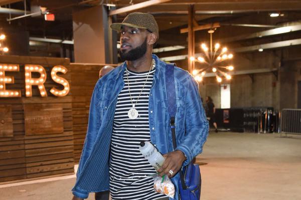 诈唬两端 诈唬两端